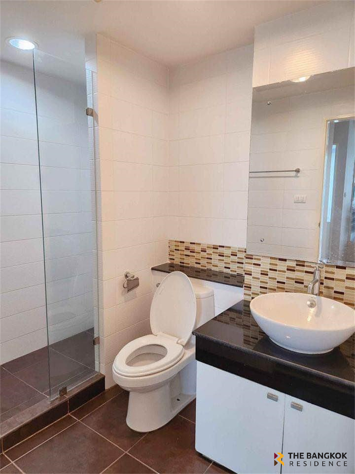 picture Fits All Lifestyles The Aree Condominium near BTS Ari - 3/10