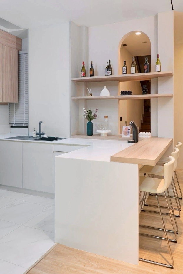 รูป LTHC15124 – 🐾✨ House for Rent | Punnawithi | Rare Pet-Friendly Home Near BTS | Near BTS Punnawithi | 200,000 THB/Month - รูปที่ 2/4