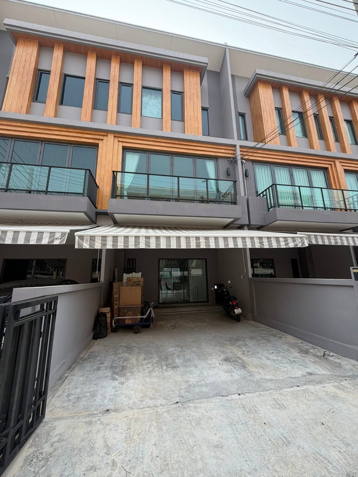 รูป RS5901 ให้เช่า บ้าน EIGENT Rama 9 ออกแบบเพื่อการอยู่อาศัยที่ลงตัว ทั้งพื้นที่ใช้สอยและความเป็นส่วนตัว - รูปที่ 1/29
