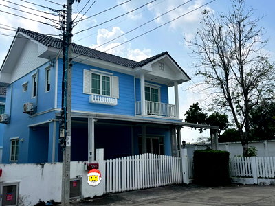 บ้านเดี่ยวให้เช่า : ให้เช่าบ้านเดี่ยวหลังมุม “กรีนิช ไพรม์” ใกล้แฟชั่น–ซาฟารีเวิลด์ 4 ห้องนอน 3 ห้องน้ำ 🏢 รองรับจดทะเบียนบริษัท 🐶🐱 สัตว์เลี้ยง: รับเป็นเคส