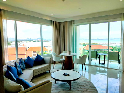 Condos for rent : Beachfront 2 BRS Corner Unit 83 Sq.m Beach/Pool View at Movenpick Residences Pattaya
