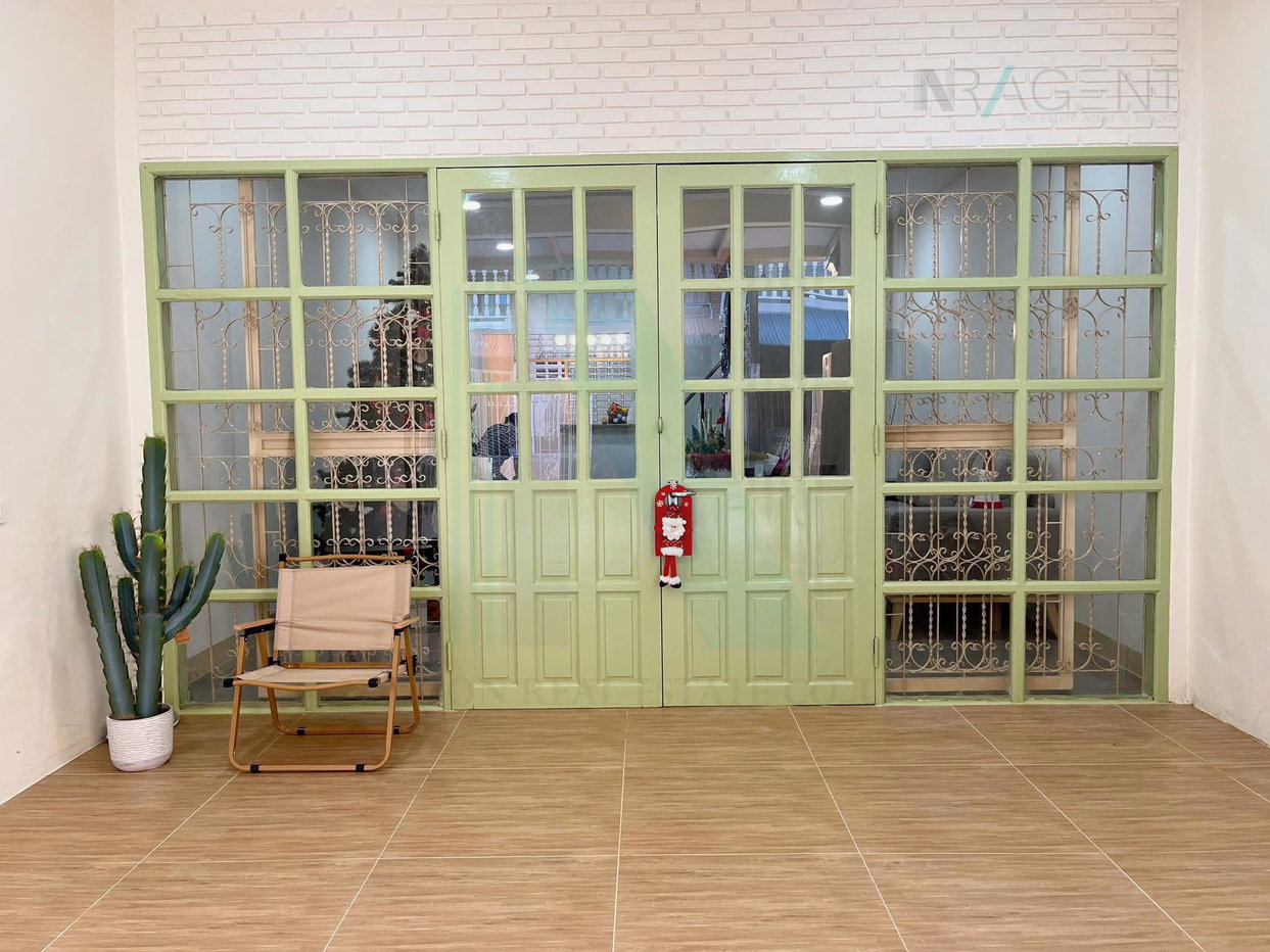 รูป 📌 ขายทาวน์เฮาส์ โครงการ ฉัตรแก้ว 2 ชั้น 3 ห้องนอน 2 ห้องน้ำ - รูปที่ 2/8