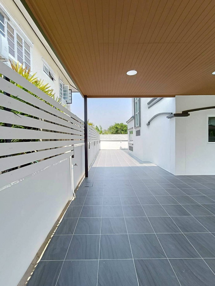 รูป  บ้านเดี่ยวหลังใหญ่ รีโนเวทใหม่ พร้อมเข้าอยู่ กว้างขวางมาก หมู่บ้านเคซีการ์เด้นโฮม 2 ถนนนิมิตใหม่ 40 คลองสามวา แต่งเฟอร์นิเจอร์สวย - รูปที่ 8/34
