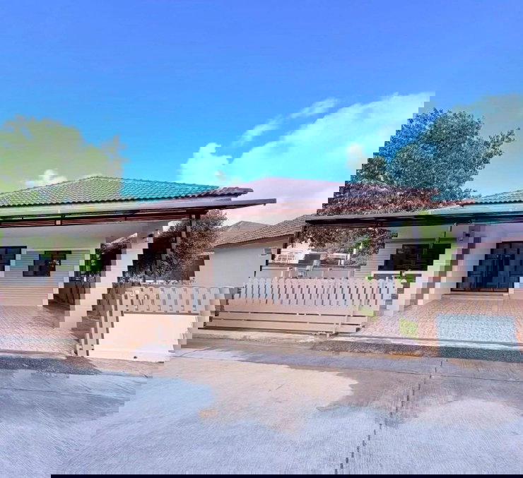 รูป  ขายบ้านเดี่ยว เกือบ 80 ตร.วา บ้านสวย ทำเลดี พร้อมอยู่ ต่อเติมครบ (มีสวนข้างบ้าน) 

 - รูปที่ 2/14