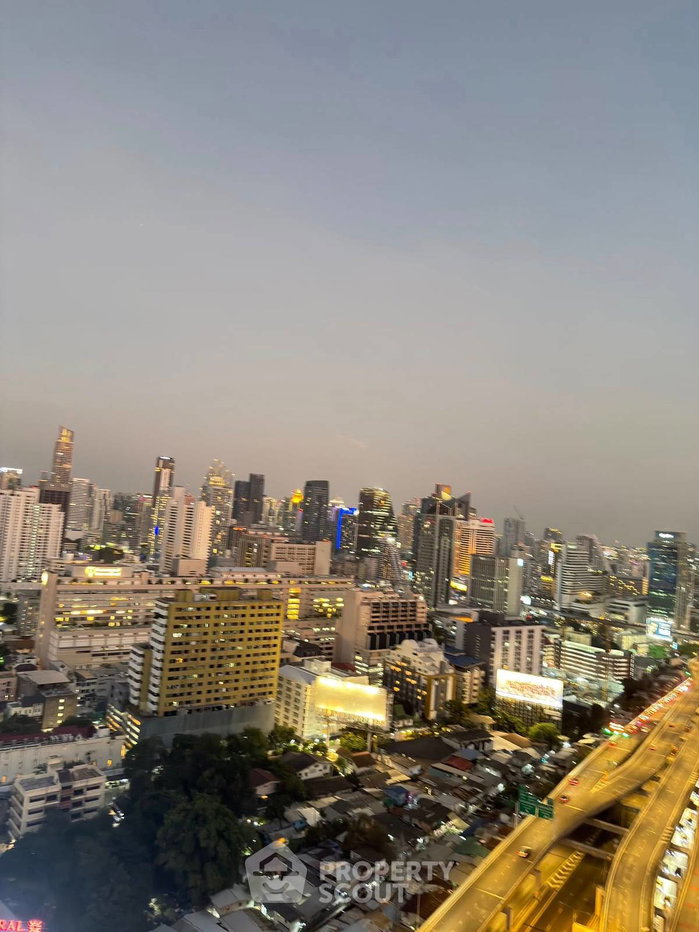 รูป คอนโด 3-ห้องนอน ที่ วิทยุ คอมเพล็กซ์ คอนโดมิเนียม ใกล้ BTS เพลินจิต (ID 2809637) - รูปที่ 12/35