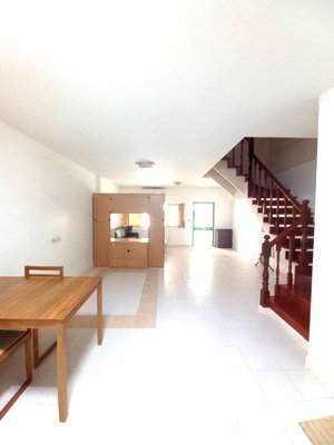 Townhouses for rent Australian Embassy in Bangkok : [VR0306] 🔥 30k Rent | 5.8M Sale | Baan Klang Muang Rama 9 Soi 43 | Near The Nine (500m) | Office Reg. Allowed 🔥
