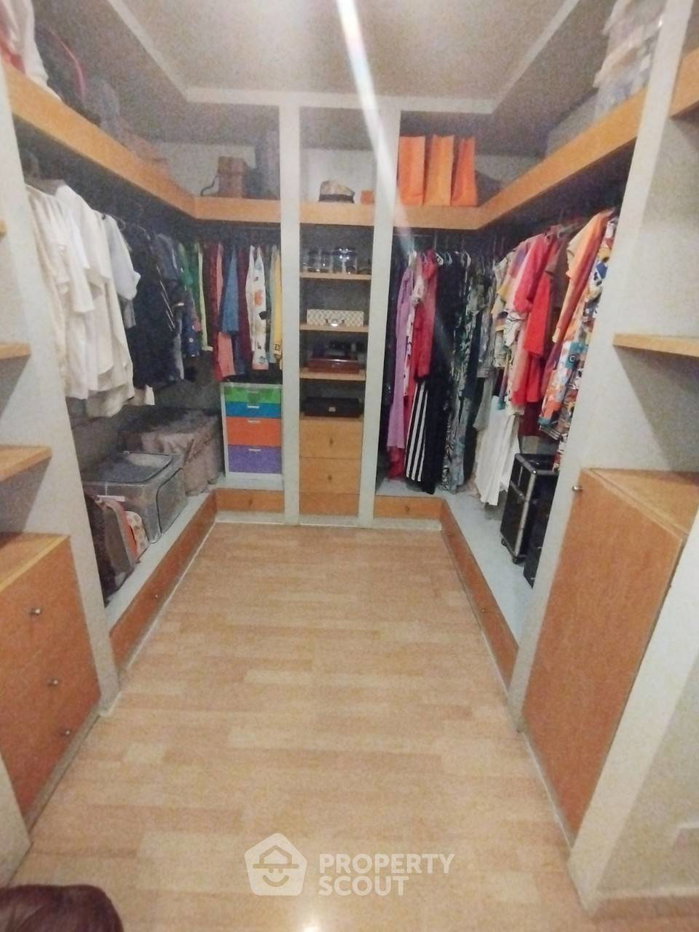รูป คอนโด 3-ห้องนอน ที่ อารีย์ เพลส สุขุมวิท 26 ใกล้ BTS พร้อมพงษ์ (ID 2823477) - รูปที่ 20/40