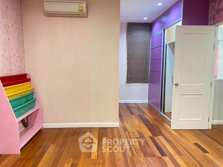 รูป บ้าน 5-ห้องนอน ที่ วิลล่า นครินทร์ อ่อนนุช-วงแหวน ใกล้ ท่าอากาศยานสุวรรณภูมิ (ID 2824035) - รูปที่ 9/14