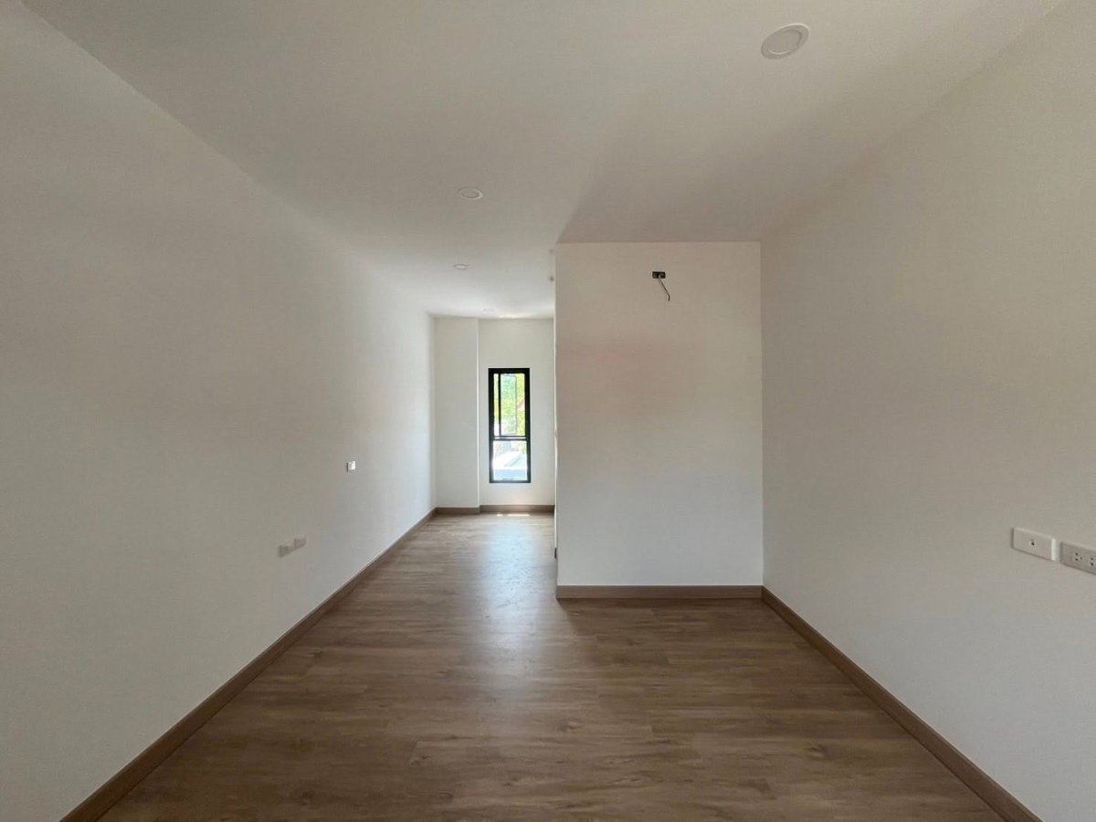 picture Modern Move-in Ready Home in Wichit – Special Pre-Completion Price! - 6/16