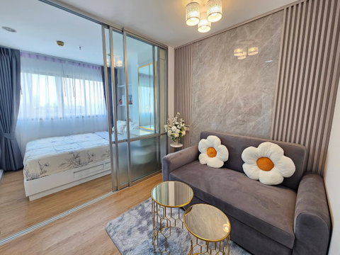 🔥 Renovated Corner Unit – High Floor, Open View,