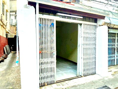 เช่าอาคารพาณิชย์ กรุงเทพมหานคร : MRT หัวลำโพง 560ม. MRTวัดมังกร 670ม. อาคารพาณิชย์ 2 ชั้นให้เช่า 2 นอน 2 น้ำ ใกล้ตลาดน้อย 300 ม. 12 ตร.ว. 100 ตร.ม. ห้องหัวมุม