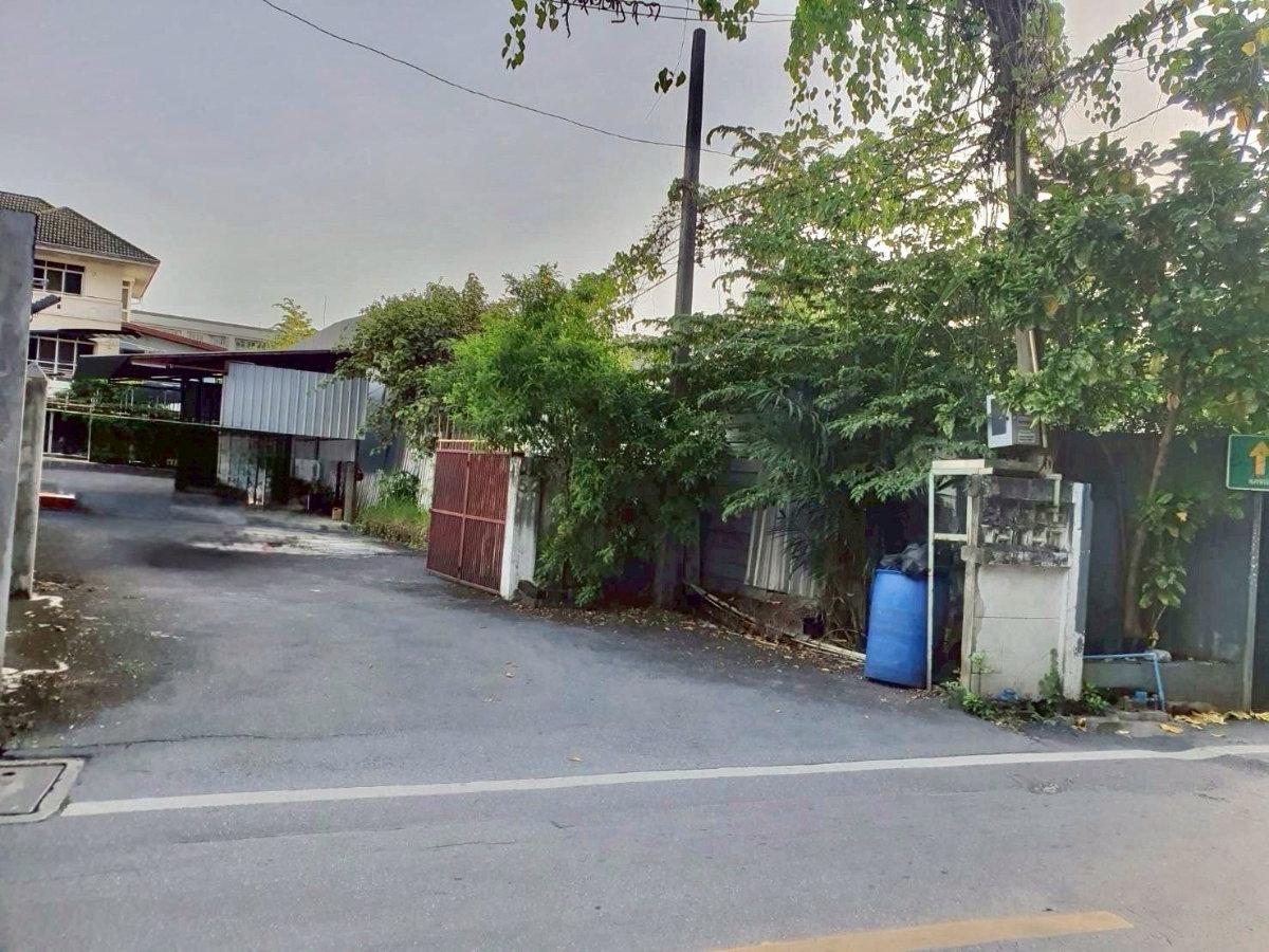 รูป ขายบ้านพร้อมที่ดิน ทำเลดี ใจกลางเมืองบนถนนสุขุมวิท 39  ใกล้รถไฟฟ้า BTS สถานีพร้อมพงษ์เพียง 600 เมตร - รูปที่ 5/5