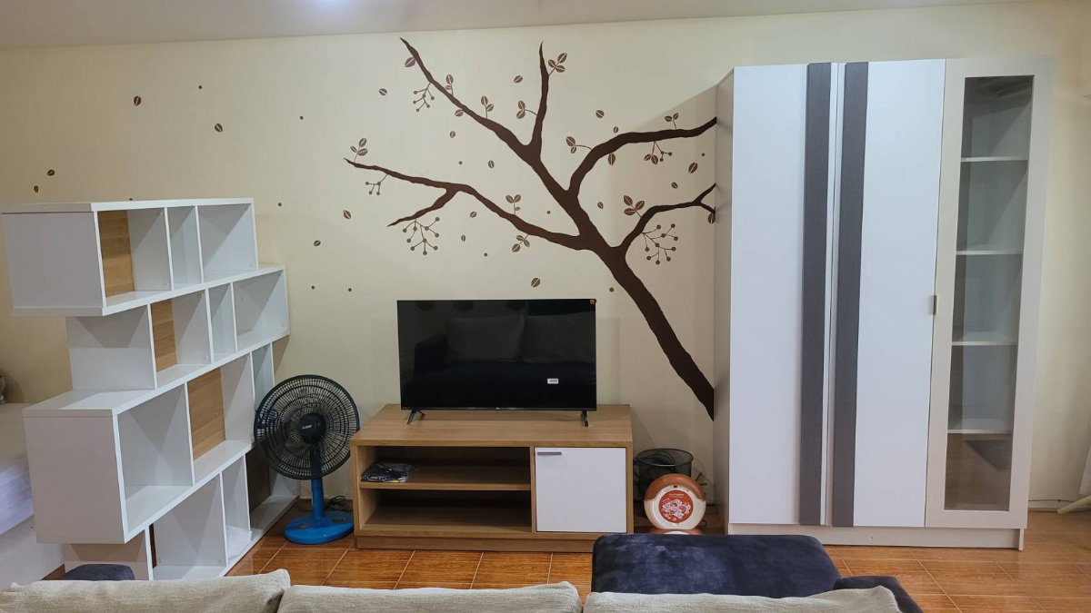 รูป (พร้อมเข้าอยู่แล้ว | Renovated ใหม่) "ห้องกว้าง 40 ตร.ม.  เฟอร์ฯ ใหม่ยกชุด ใกล้ BTS เพียง 200 เมตร"  "มากกว่าแค่ที่พัก แต่คือการพักผ่อนที่มีคุณภาพ" - รูปที่ 5/10