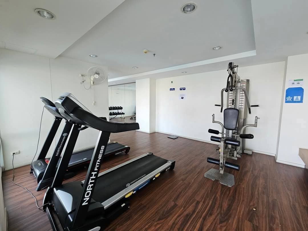 picture 🔥 Renovated Corner Unit – High Floor, Open View, - 20/21