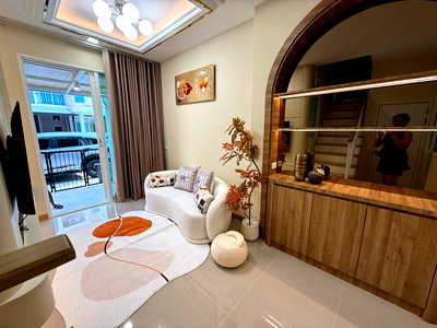 เช่าทาวน์โฮม สนามบินสุวรรณภูมิ : 🏡✨ ทาวน์โฮมใหม่แกะกล่อง สไตล์อิตาลี พร้อมเข้าอยู่ทันที! 📍 Golden Town Bangna กม.5  💖 บ้านสวยแต่งครบ ฟีลบ้านตัวอย่าง ไม่เคยปล่อยเช่า