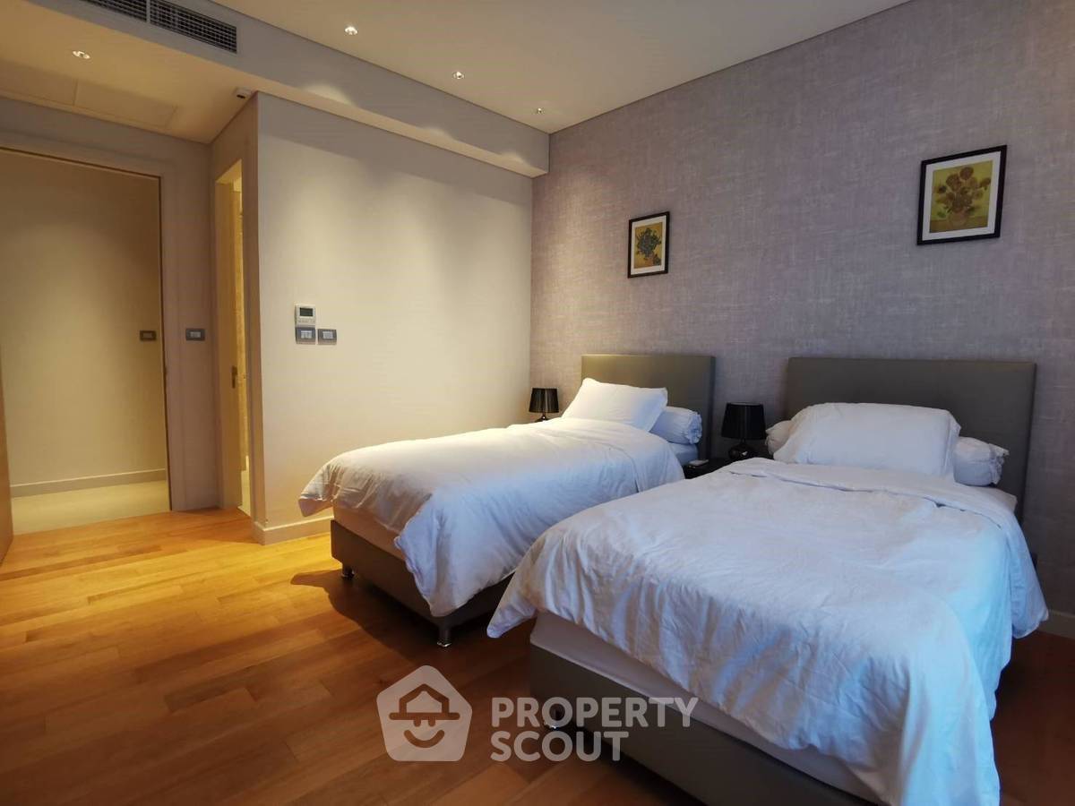 picture 2-BR Condo at Sindhorn Residence near BTS Ratchadamri (ID 2106103) - 6/8