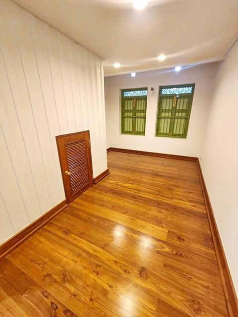 รูป ทำเลต่างชาติ 2นอน 2น้ำ ใกล้ ถนนเยาวราช ทำ Airbnb ได้ MRT สามยอด 900 ม. และ MRT วัดมังกร 550ม. 18 ตร.ว. 72 ตร.ม. - รูปที่ 2/8