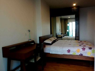Condos for rent : P-49543 Stunning City View! Hive Taksin 2 Bed 25,000 THB Near BTS Wongwian Yai Station| Line Id: @easythaihome | 085-592-2897
