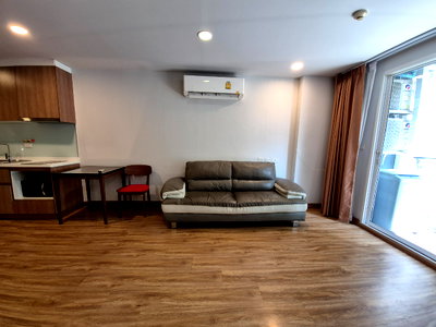 Condos for rent : 13,500 baht/month 1+1 bed LeCrique Sukhumvit 64/2 BTS Punnawithi