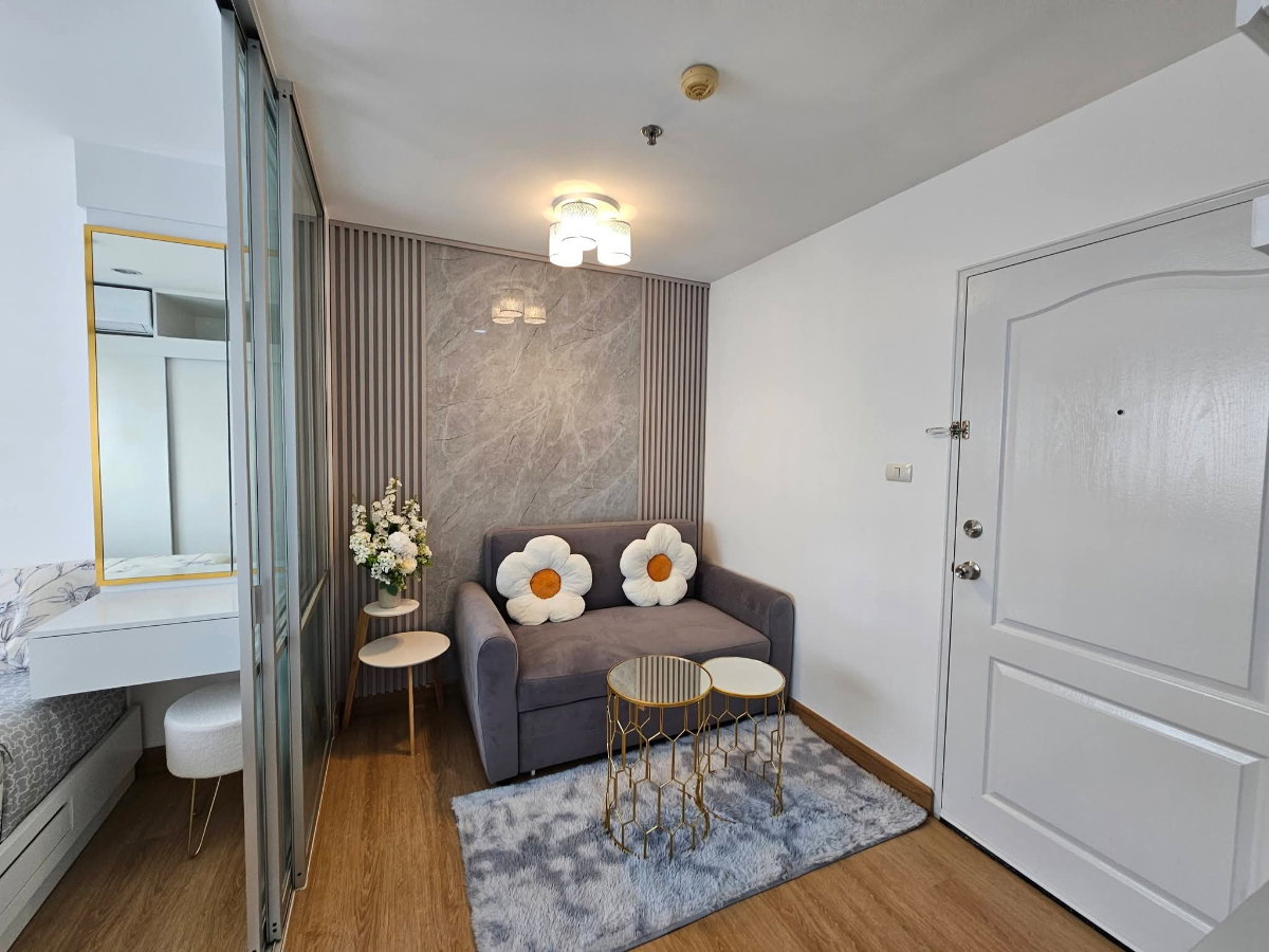 picture 🔥 Renovated Corner Unit – High Floor, Open View, - 4/21