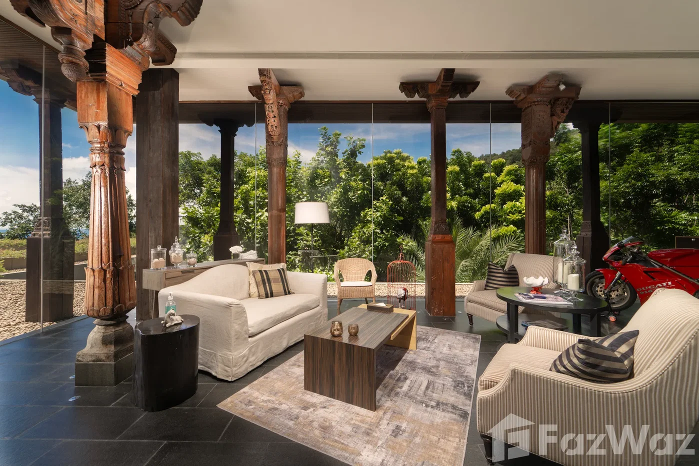 picture Oceanfront Artistic and Tastefully Designed Villa 1943751 - 19/24