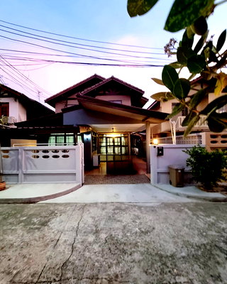 เช่าบ้านเดี่ยว ซอยลาซาล (สุขุมวิท 105) : ให้เช่า บ้านเดี่ยว 2 ชั้น ซอยลาซาล • 180 ตร.ม./45 ตร.วา • 30,000 บาท