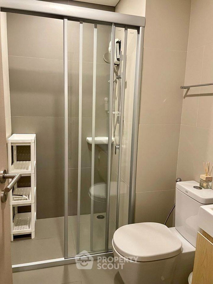 รูป คอนโด 2 ห้องนอน ราคาน่าสนใจ โครงการลุมพินี สวีท เพชรบุรี-มักกะสัน ชั้น 16 ขนาด 41 ตร.ม. ใกล้ ARL มักกะสัน (ID 1541637) - รูปที่ 8/9