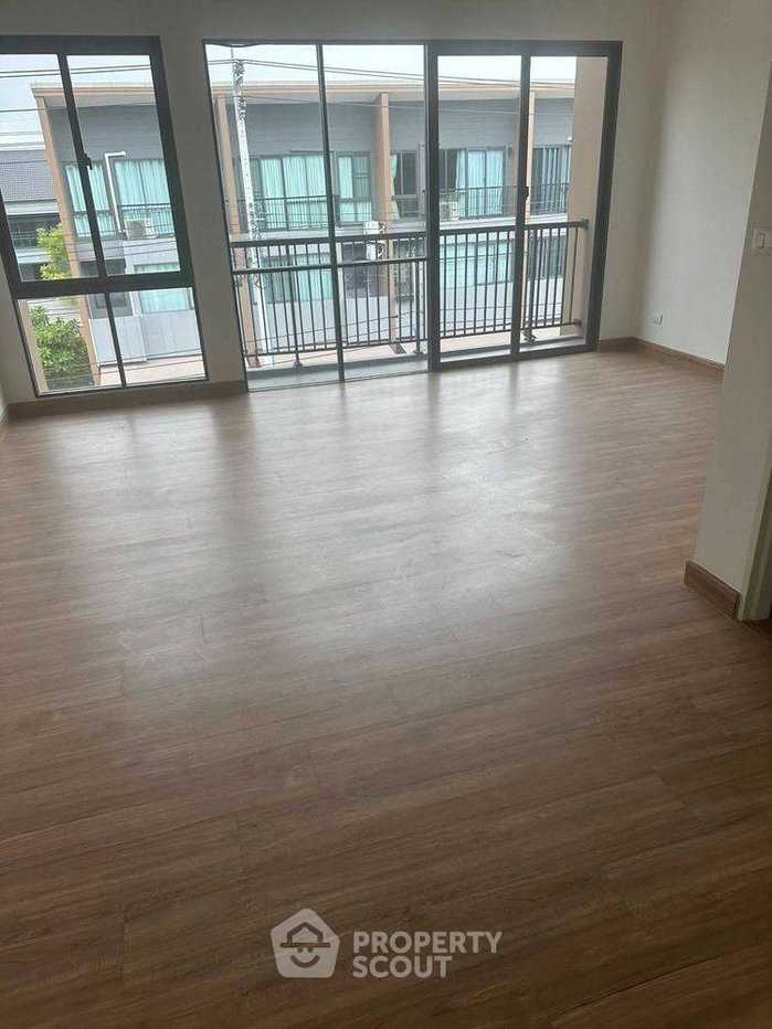 รูป ทาวน์เฮ้าส์ 3-ห้องนอน ที่ บ้านกลางเมือง สุขุมวิท อ่อนนุช ใน ประเวศ (ID 2824143) - รูปที่ 5/7
