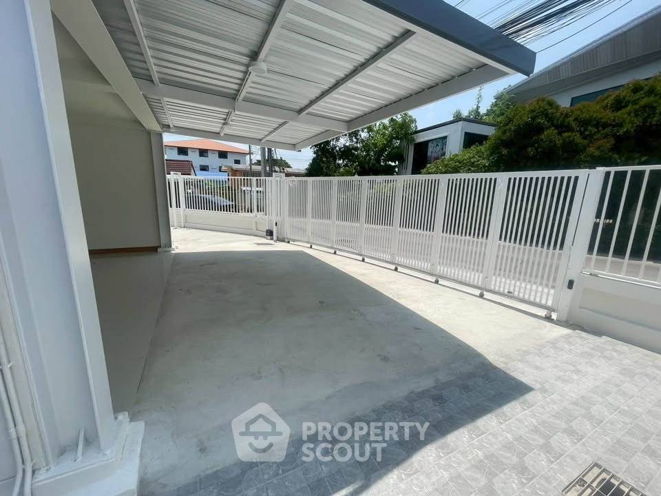 รูป ทาวน์เฮ้าส์ 3-ห้องนอน ที่ โกลเด้น ทาวน์ รัตนาธิเบศร์-สถานีรถไฟฟ้าไทรม้า ใกล้ MRT ไทรม้า (ID 2824636) - รูปที่ 5/28