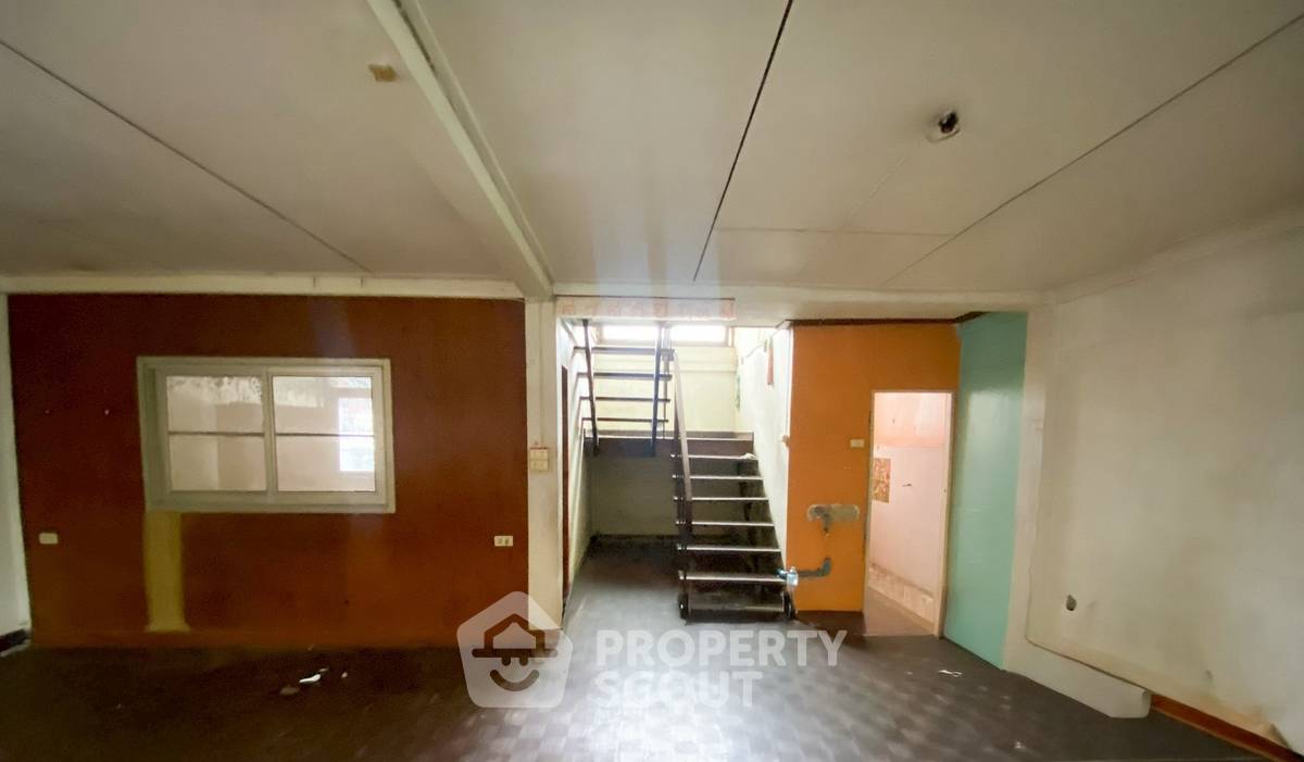 รูป ที่ดินสำหรับปล่อยขาย 372 ตารางเมตร แถว ใกล้ สุขุมวิท (ID 2678557) - รูปที่ 2/14