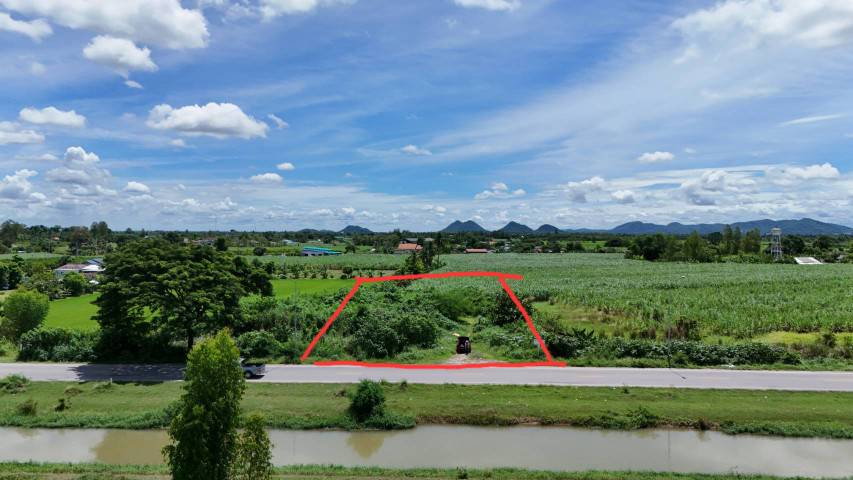 รูป ที่ดินสวยถมแล้ว ติดคลองส่งน้ำชลประทาน วิวสวย อำเภอท่าม่วง กาญจนบุรี - รูปที่ 4/7