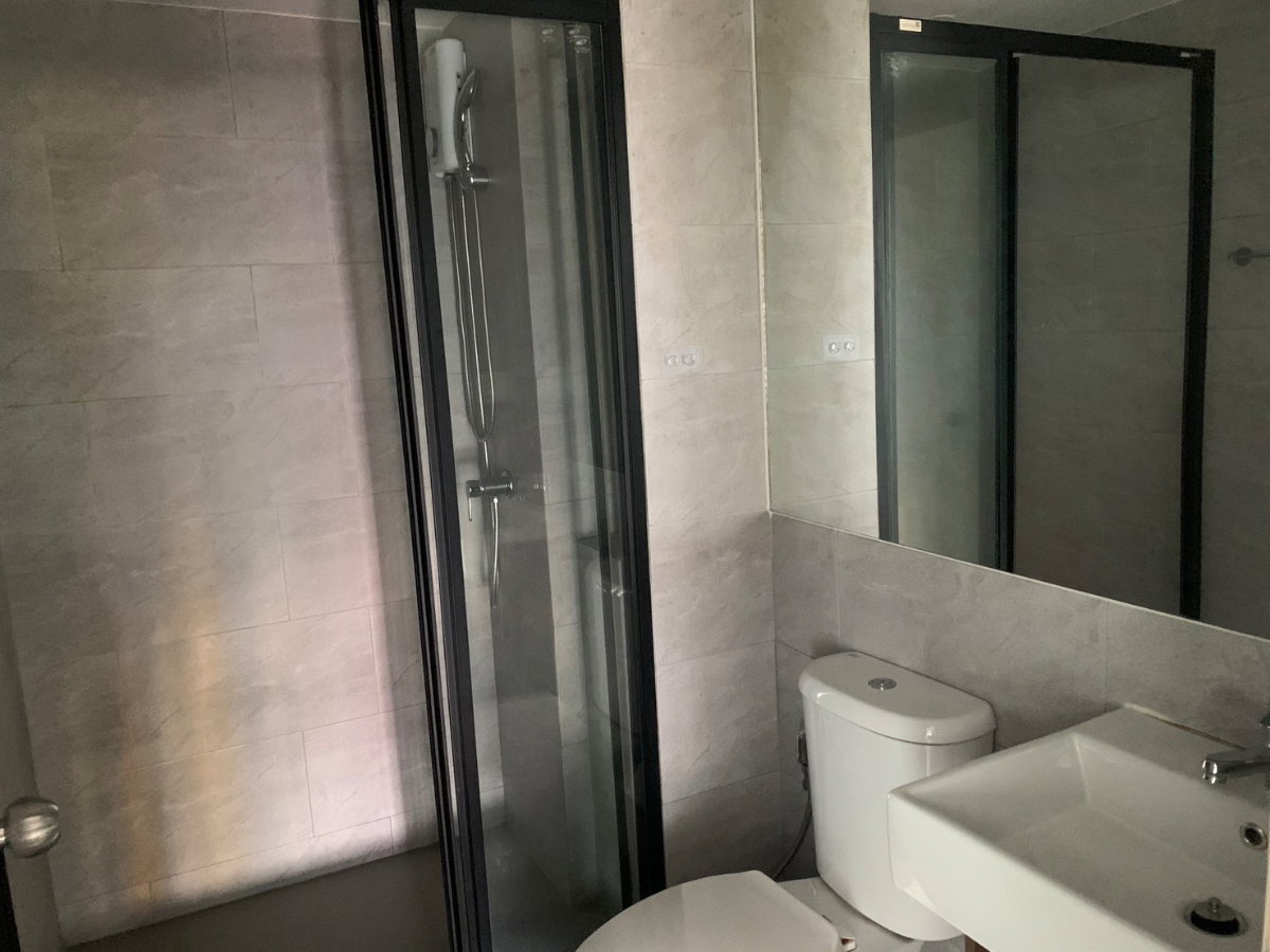 รูป 🥳รัชดา32/ใกล้ม.จันทรเกษม/ลาดพร้าววังหิน~ให้เช่าคอนโดห้องใหม่ ห้องสวย ของใหม่ๆทั่งห้อง~ เครื่องซักผ้า ทีวี ตู้เย็น ไมโคร มีครบๆใหม่ๆ 🥳  - รูปที่ 6/7