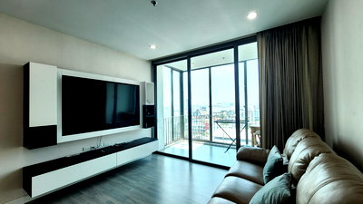 Condos for rent : The Room BTS Wongweinyai | 2 Bedrooms for rent Spacious room & Closed to BTS Station