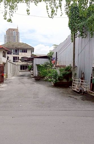 4-bed house for sale, 450 sqm, 279 sq wah, Watthana