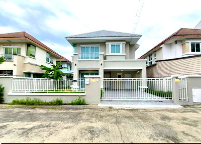 บ้านเดี่ยว รร.ธัญรัตน์ : ลดราคาพิเศษ..บ้านเดี่ยว กว้าง ทำเลดี แต่งใหม่ หมู่บ้าน สินธานี แกรนด์วิลล์  รังสิต คลอง5 ต.รังสิต อ.ธัญบุรี จ.ปทุมธานี 