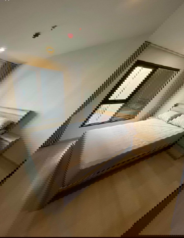 รูป NEW ARRIVAL! ให้เช่า คอนโด LIFE พหลโยธิน-ลาดพร้าว ตรงข้ามห้าง เซ็นทรัล ลาดพร้าว พร้อม เฟอร์นิเจอร์ เครื่องใช้ไฟฟ้าใหม่กิ๊ก! หิ้วกระเป๋าพร้อมอยู่  - รูปที่ 4/10