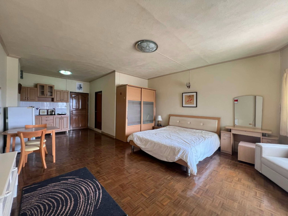 picture For Sale! Chiang Mai Riverside Condominium - 15/16