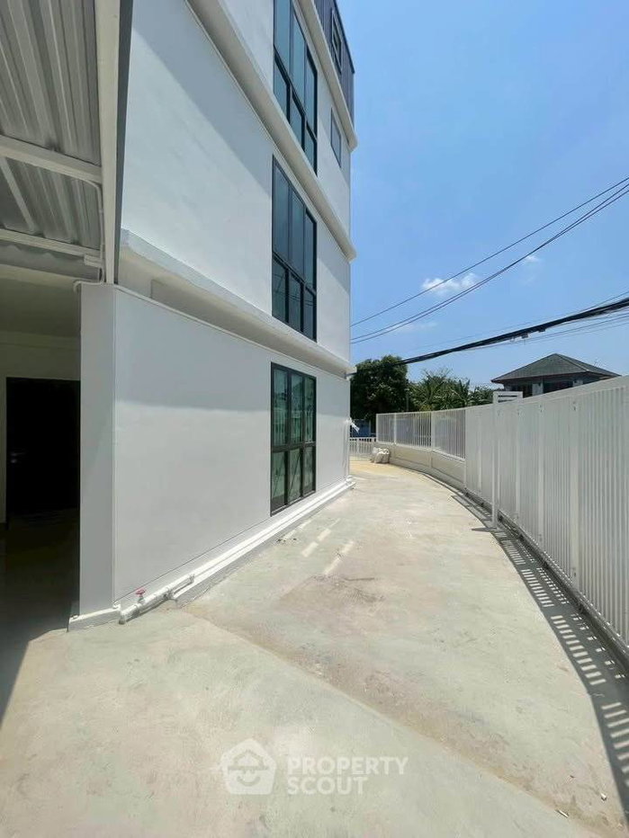 รูป ทาวน์เฮ้าส์ 3-ห้องนอน ที่ โกลเด้น ทาวน์ รัตนาธิเบศร์-สถานีรถไฟฟ้าไทรม้า ใกล้ MRT ไทรม้า (ID 2824636) - รูปที่ 7/28