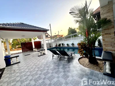 Houses for rent Ra Wai Beach Phuket : 3 Bedroom Villa for rent in Rawai, Phuket  6206420