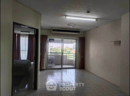 3-BR Condo at Dynasty Condominium in Saphan Song (ID 2815094)