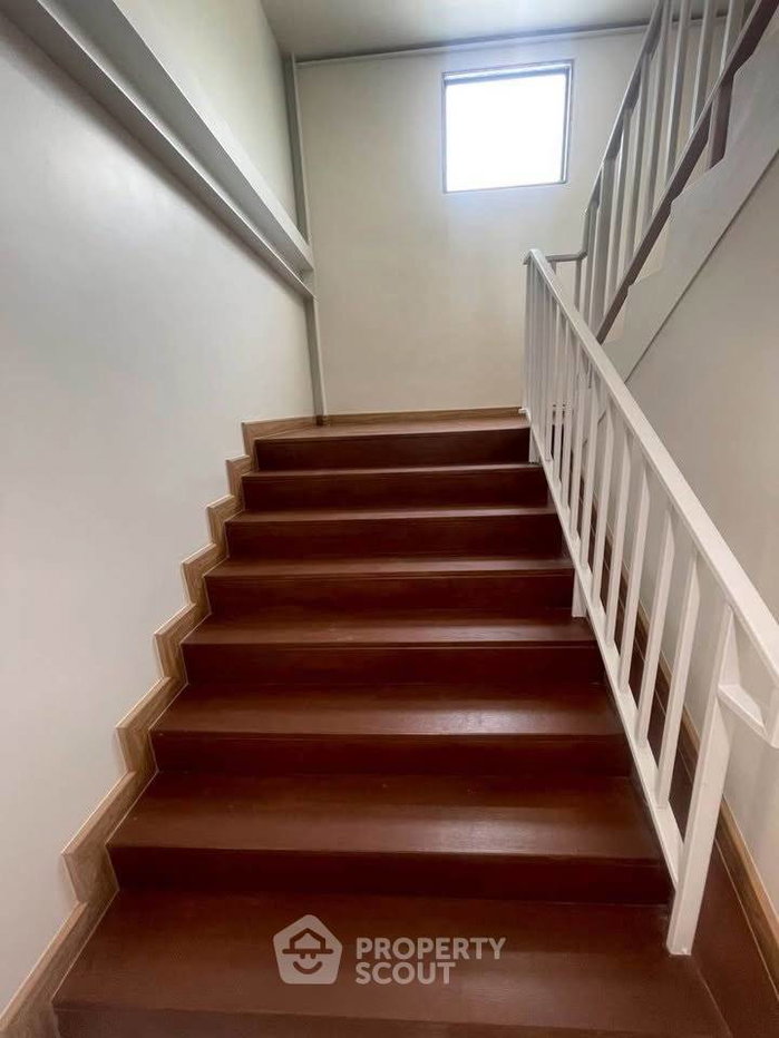 รูป ทาวน์เฮ้าส์ 3-ห้องนอน ที่ โกลเด้น ทาวน์ รัตนาธิเบศร์-สถานีรถไฟฟ้าไทรม้า ใกล้ MRT ไทรม้า (ID 2824636) - รูปที่ 8/28