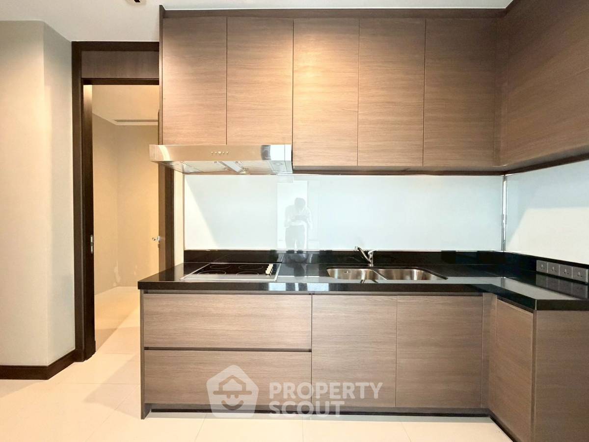 picture 31st-Floor 3-BR 155 Sqm Condo In Q1 Sukhumvit Near BTS Nana (ID 2433317) - 6/11