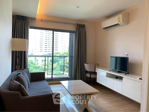 1-BR Condo at H Sukhumvit 43 near BTS Phrom Phong (ID 2122415)