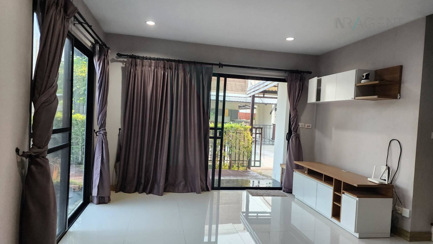 รูป 📌 ขายบ้านแฝด โครงการ วี 2 อ่อนนุช-พระราม 9 2 ชั้น 3 ห้องนอน 2 ห้องน้ำ - รูปที่ 5/8