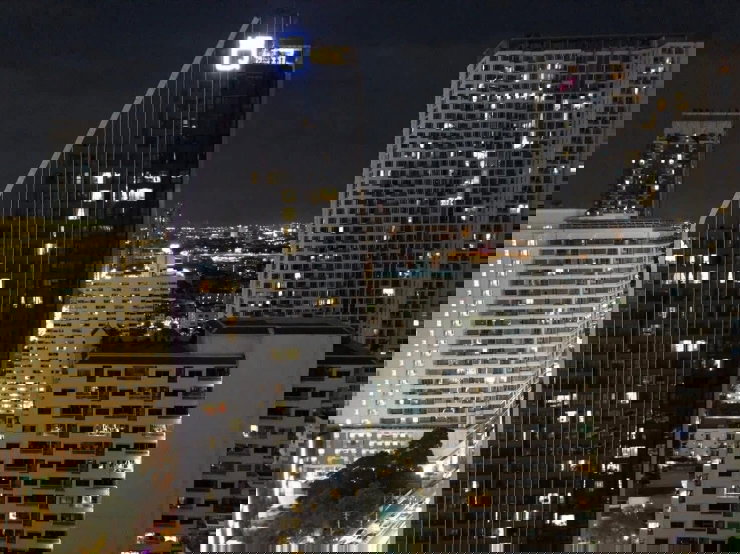 รูป ชั้น 17 ทิศตะวันออก แดดไม่ร้อน อยู่ สบายทั้งวัน

ใกล้ BTS ราชเทวี เพียง 350 เมตร

Siam Paragon / Siam Center

Central World - รูปที่ 18/24