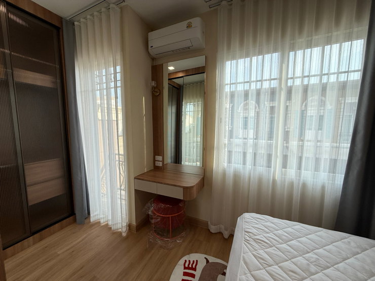รูป 🏡✨ ทาวน์โฮมใหม่แกะกล่อง สไตล์อิตาลี พร้อมเข้าอยู่ทันที! 📍 Golden Town Bangna กม.5  💖 บ้านสวยแต่งครบ ฟีลบ้านตัวอย่าง ไม่เคยปล่อยเช่า - รูปที่ 12/20