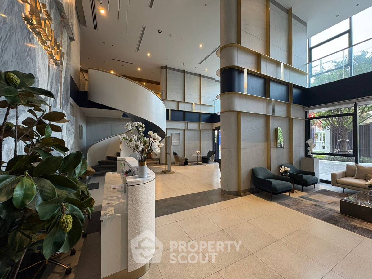รูป คอนโด 1-ห้องนอน ที่ เดอะ คราวน์ เรสซิเดนท์เซส ใกล้ MRT คลองเตย (ID 2823549) - รูปที่ 1/13