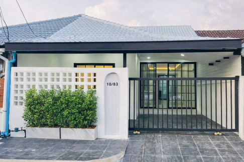 🏡 1-Storey Townhouse, 3 Beds in Wichit 🌿 Quiet area, wide road, backyard space 🚗