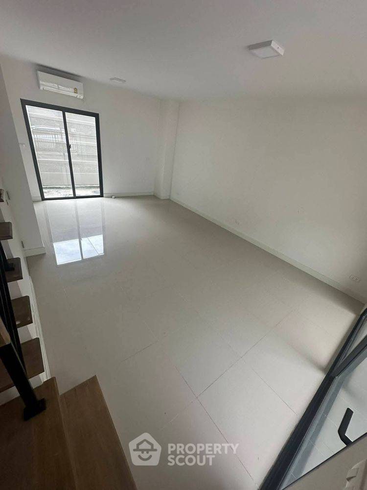 ขายทาวน์โฮม : ทาวน์โฮม 3 ห้องนอน ขาย โครงการ บ้านกลางเมือง สุขุมวิท อ่อนนุช เขตประเวศ (ID 2824143)