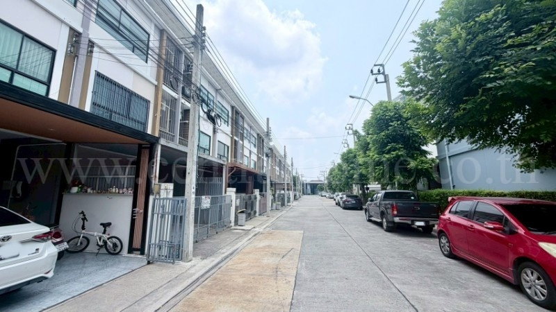 รูป ทาวน์โฮม 3 ชั้น หมู่บ้าน พาทิโอ้ งามวงศ์วาน 47 - รูปที่ 2/22